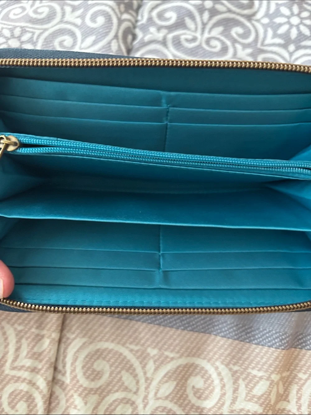 Travelon Blue Floral Zip-Around Wallet with Front Pocket
